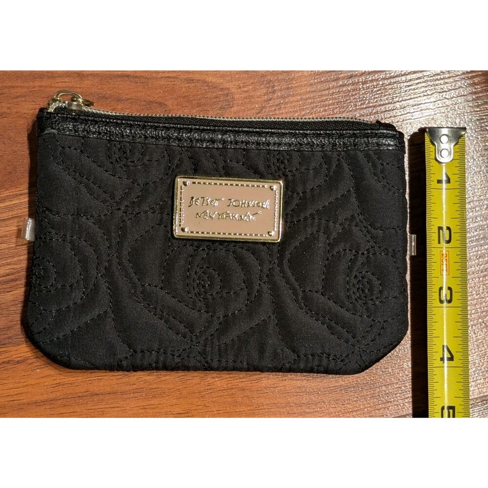 Y2K Betsey Johnson Black Quilted Floral Cosmetic Makeup Bag Pouch Gold Logo - Picture 7 of 7